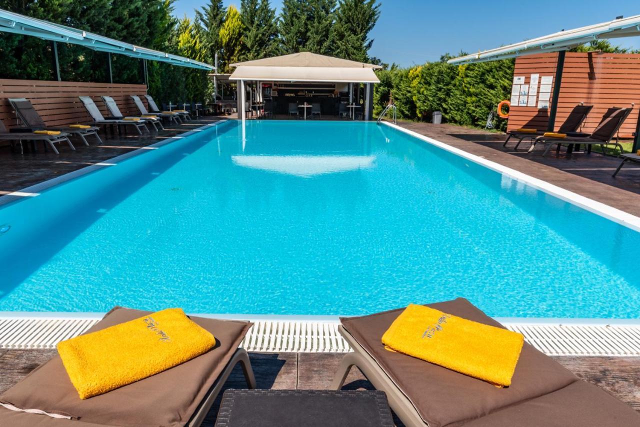 Anilio Plaza Aparthotel Zacharo Exterior photo
