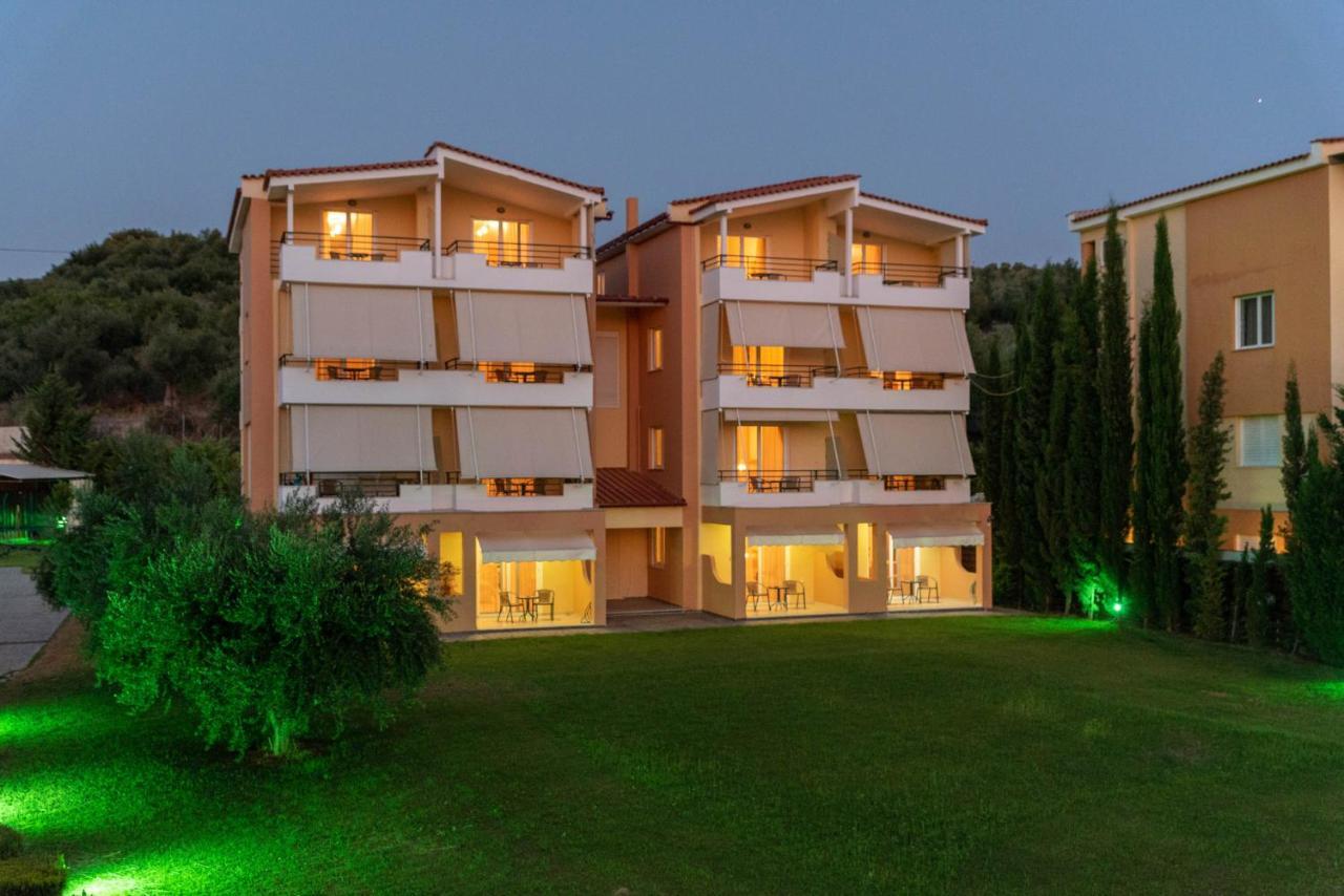 Anilio Plaza Aparthotel Zacharo Exterior photo