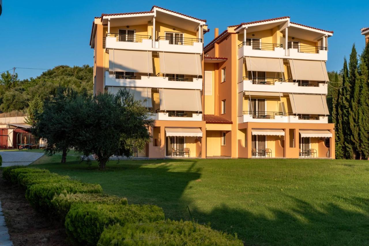 Anilio Plaza Aparthotel Zacharo Exterior photo