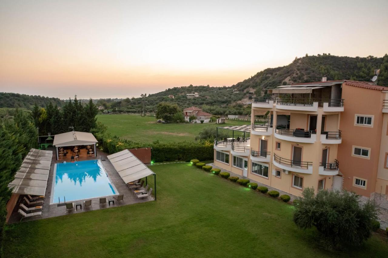 Anilio Plaza Aparthotel Zacharo Exterior photo